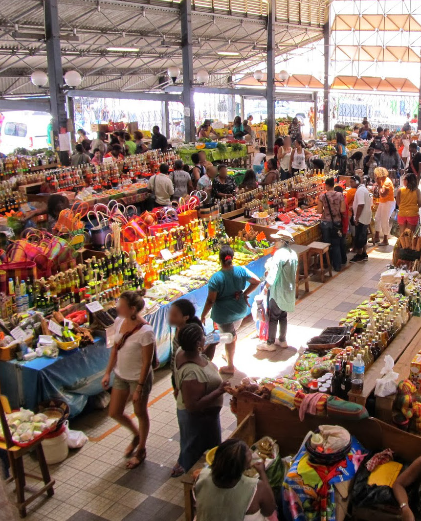 Rent a car in Martinique to go to the covered market of Fort-de-France